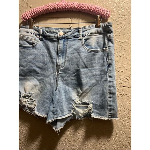 A Beautiful Soul Today Is Your Day Blue Jeans Shorts Woman’s Size 14 - Picture 2 of 11